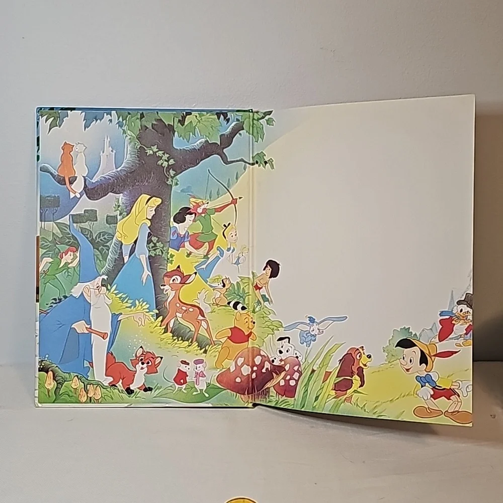 Disney Vintage 1991 101 Dalmation Book - Picture 2 of 6